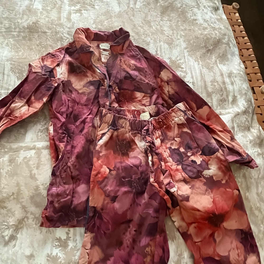 The lazy poets Floral Pajama Set in Pink and Purple